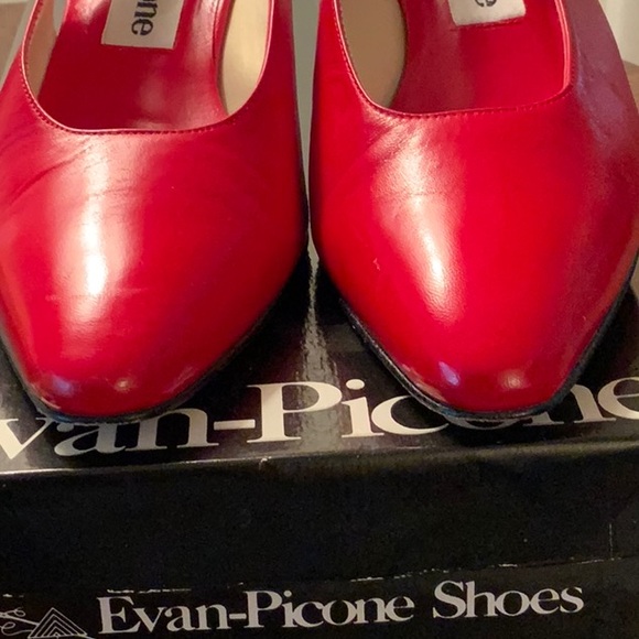 Asta Red Kid/Gold, Evan-Picone, Made in Spain, Sling Back Pump. - Picture 5 of 8